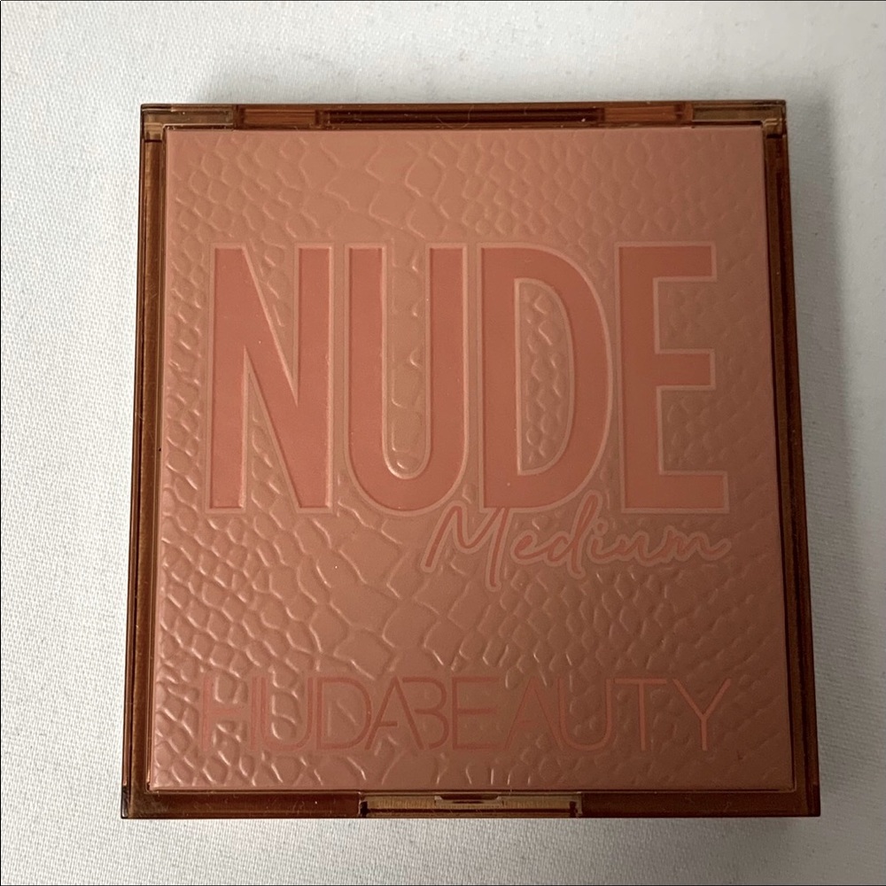 NUDE Medium Eyebrows Pallete